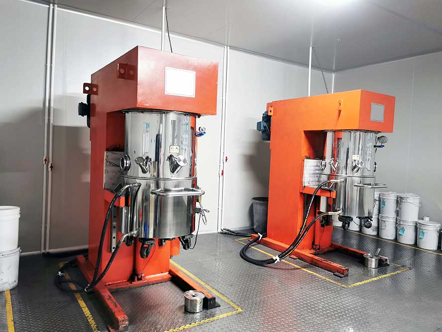 Vacuum planetary mixer